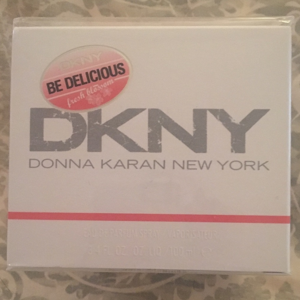 DKNY perfume
